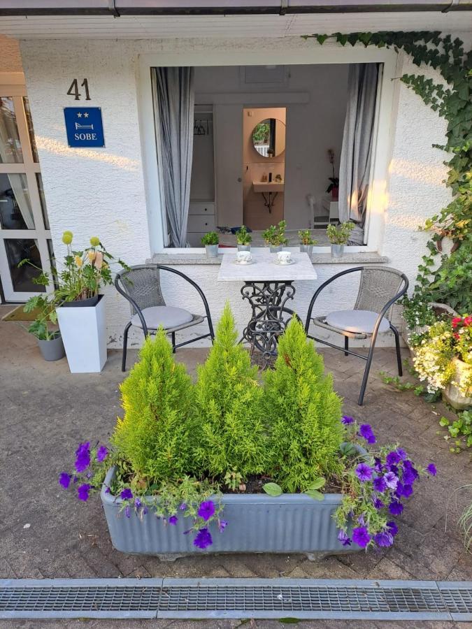 Soba Dvori Lägenhet Zaprešić Exteriör bild